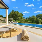 Veranda By Istrialux فيلة Svetvinčenat